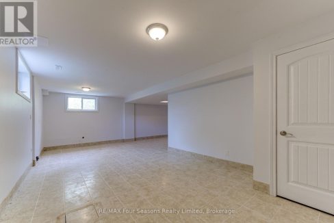 28981209-34.jpg