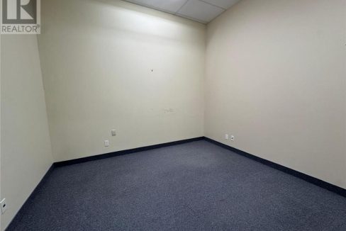 29028620-8.jpg