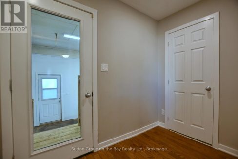29041073-48c7dbb891-24.jpg