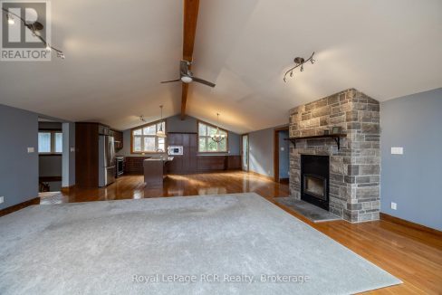29170416-6.jpg