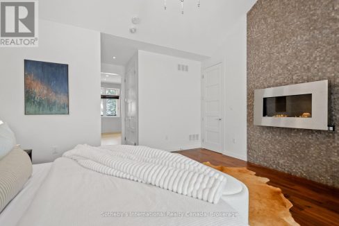 29201162-89e1e77240-16.jpg