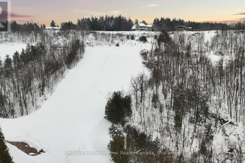 29201162-89e1e77240-46.jpg