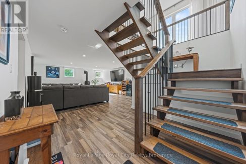 29312119-20.jpg