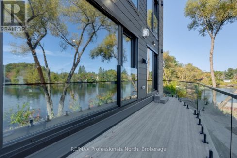 29328086-27.jpg