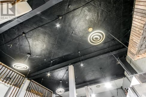 29350638-16.jpg