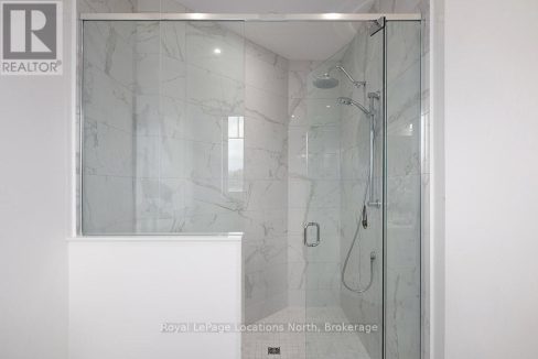 29359389-19.jpg