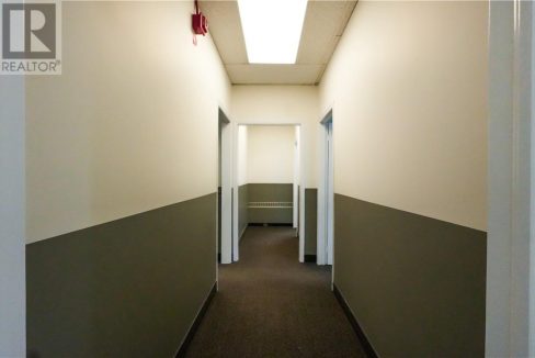 29403315-20.jpg
