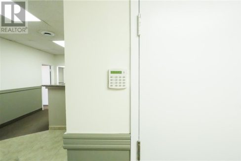 29403316-16.jpg