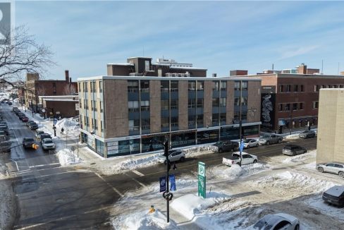 29403317-3.jpg