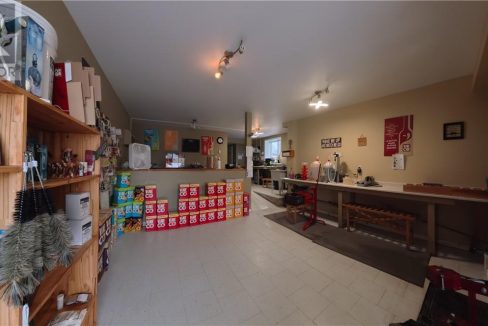 29406020-11.jpg