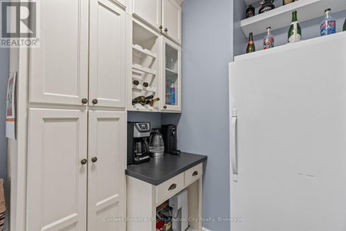 29431461-18.jpg