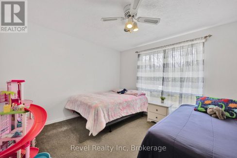 29493042-14.jpg