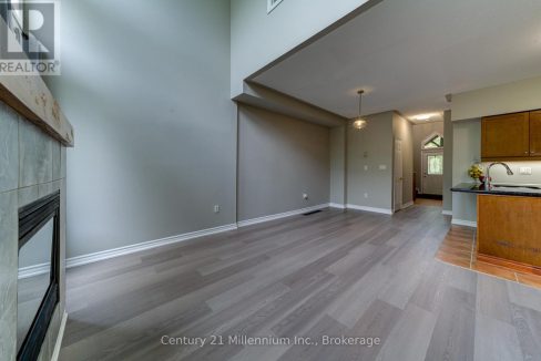 29497085-12.jpg