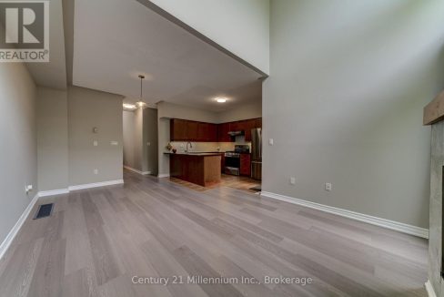 29497085-14.jpg