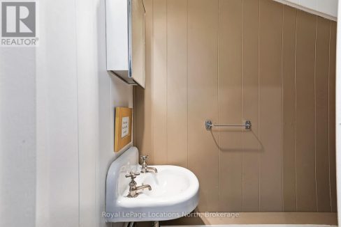 29516132-25.jpg