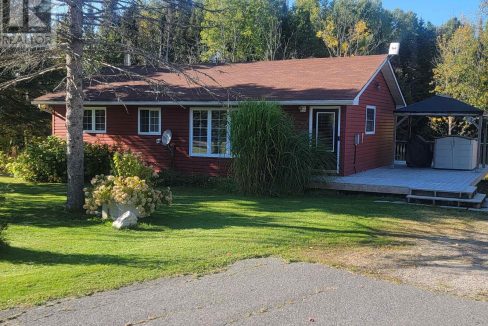 29543863-3.jpg