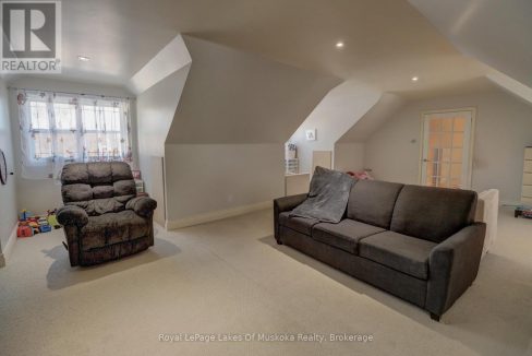 29548246-38.jpg