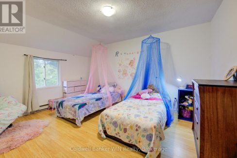 29549351-24.jpg