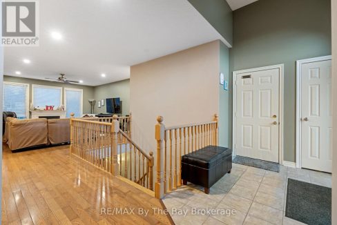 29594682-24.jpg