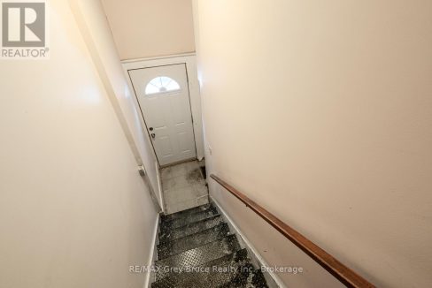 29599106-19.jpg