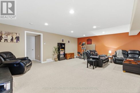 29614092-64827d7059-36.jpg