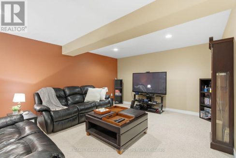 29614092-64827d7059-38.jpg