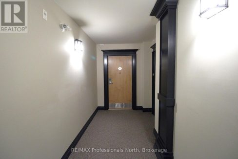 29614788-30.jpg