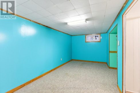 29619419-f933d08555-27.jpg