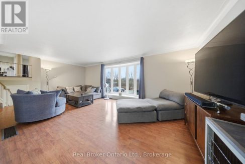 29629676-6.jpg