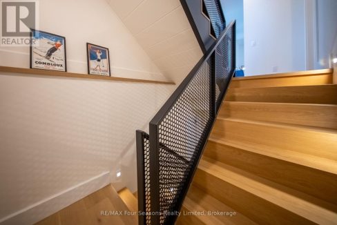 29638718-37.jpg