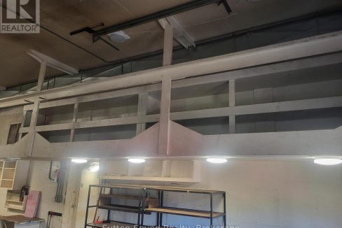 29641010-18.jpg
