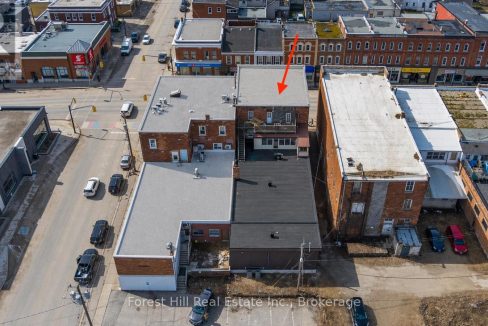 29642755-4.jpg