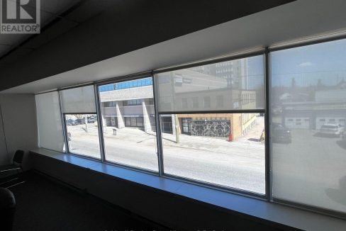 29646215-26.jpg