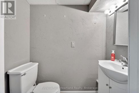 29671057-30.jpg