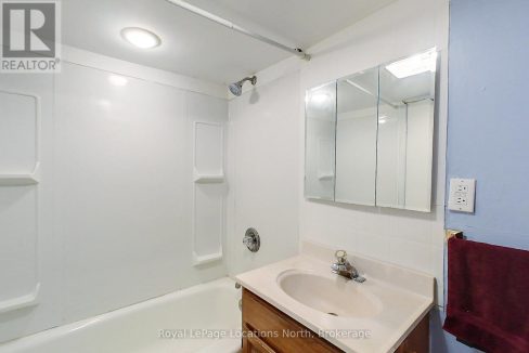 29678168-28.jpg