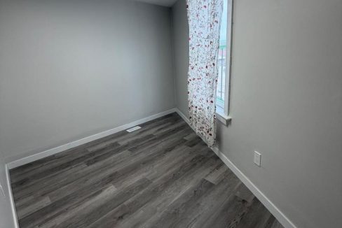 29693401-9.jpg
