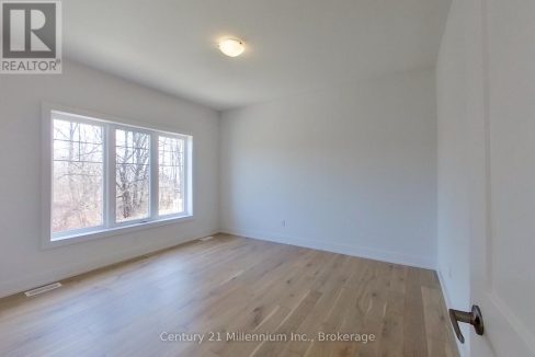 29697298-18.jpg