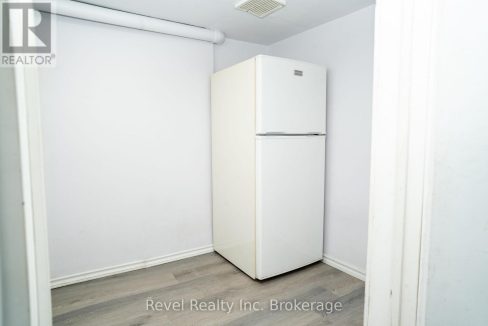 29700627-14.jpg