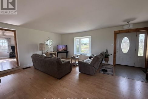 29708255-d0be229a62-5.jpg