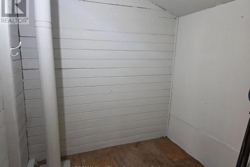 29720887-15.jpg