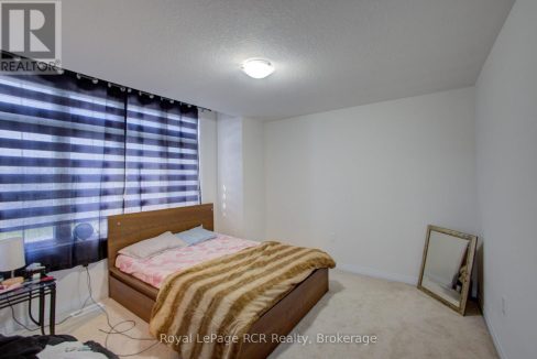 29732040-18.jpg