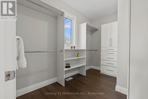 29751527-c4bd6cf957-30.jpg