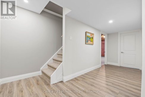 29751527-c4bd6cf957-34.jpg