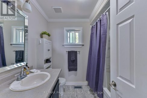 29775582-3e1ba51e5d-21.jpg