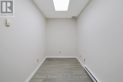 29778010-16.jpg