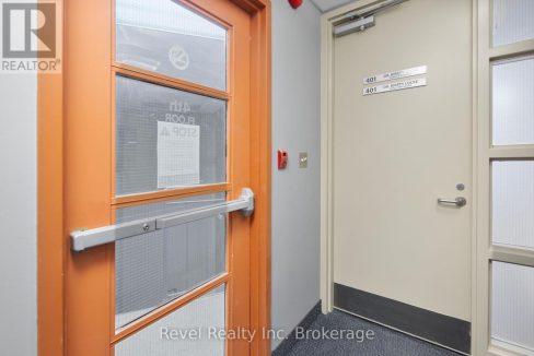 29778011-1.jpg