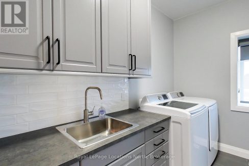 29783982-12.jpg