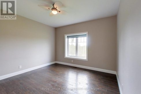 29783982-22.jpg