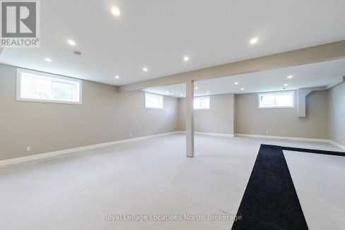 29783982-29.jpg
