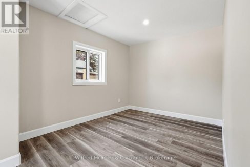 29794446-a7bfbe8cda-18.jpg